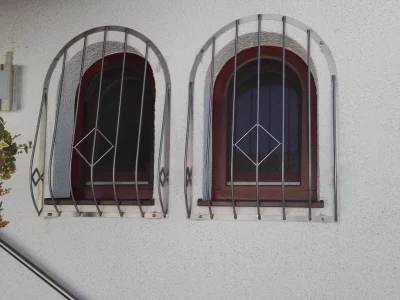 Schlosserei_Schmidt_Referenzen_Fenstergitter_Image_05-1920w